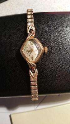 Lady Elgin 23 Watch 14K Gold