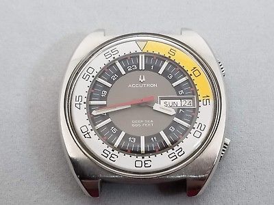 Bulova Accutron Super Compressor Deep Sea 666ft Twin Crown Day/Date Dive Watch