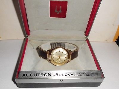 VINTAGE BULOVA ACCUTRON 214 BACK SET WRIST WATCH WITH BOX. WORKS GREAT!!
