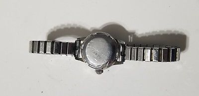 vintage womans Bulova watch.   - Working