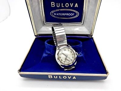 MENS BULOVA  STAINLESS STEEL SCALLOPED BEZEL MECHANICAL 15J WRISTWATCH,RUNS,BOX