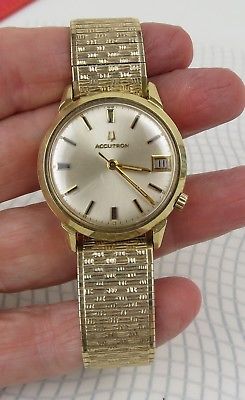 1973 Bulova Auctron 14k Gold Case wrist watch N3 J958568